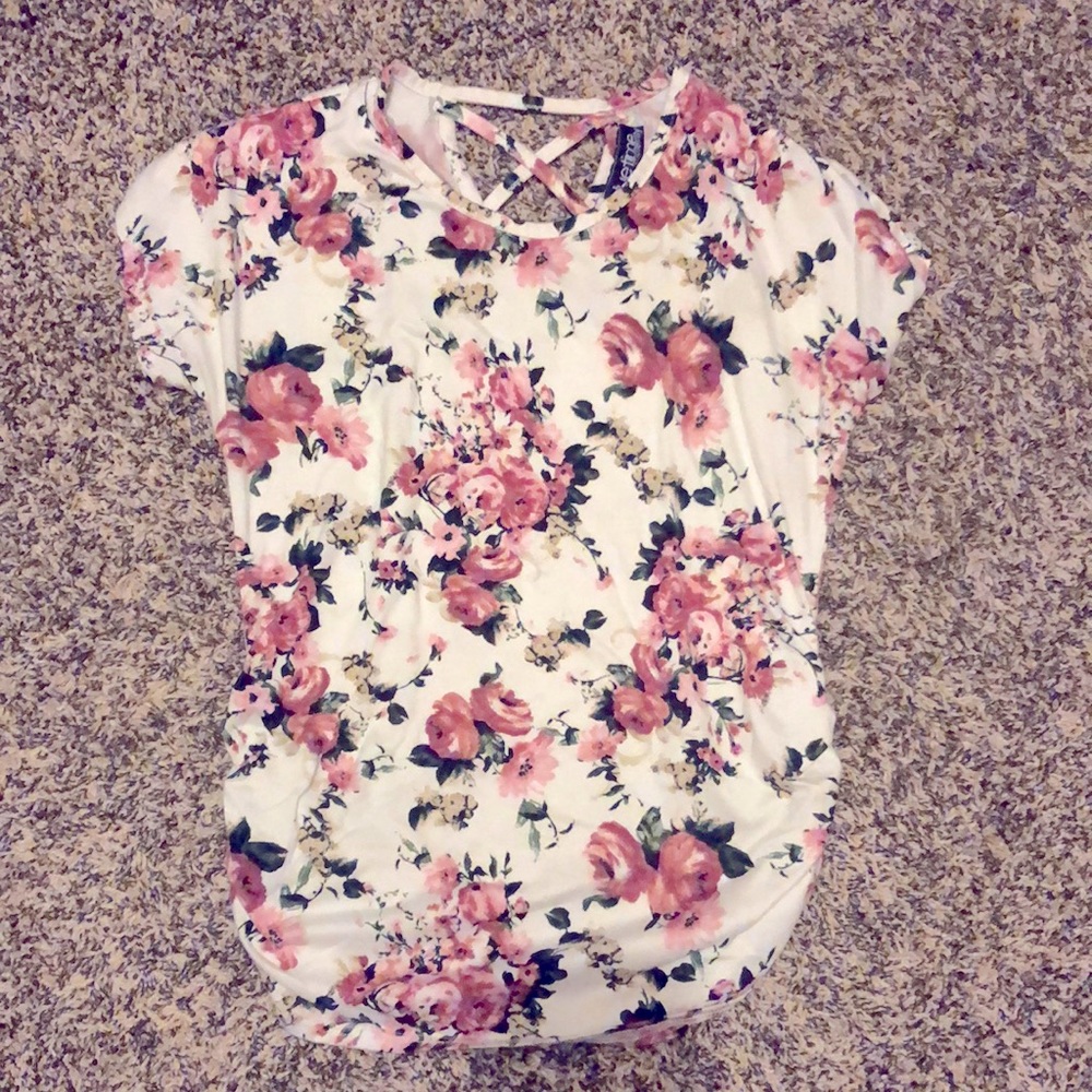 Small maternity shirt